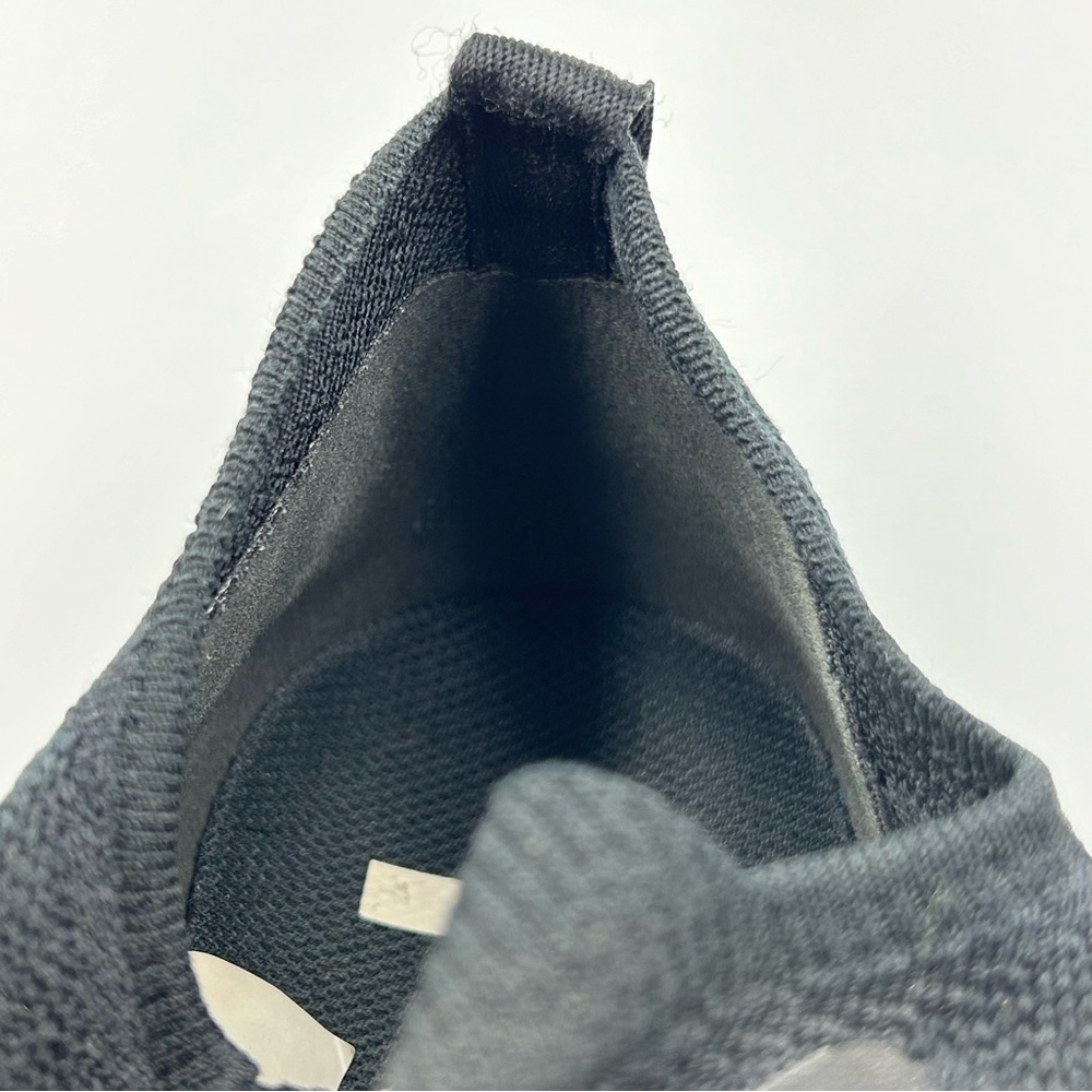 Nike Epic React FlyKnit Triple Black Shoes BQ8928-011 Size 11 Athletic Sneakers - Picture 8 of 9